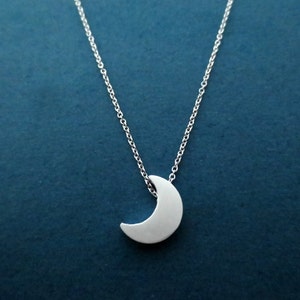 Crescent moon necklace Half moon necklace Silver necklace Simple necklace Pendant necklace Boyfriend gift Girlfriend gift Daughter gift
