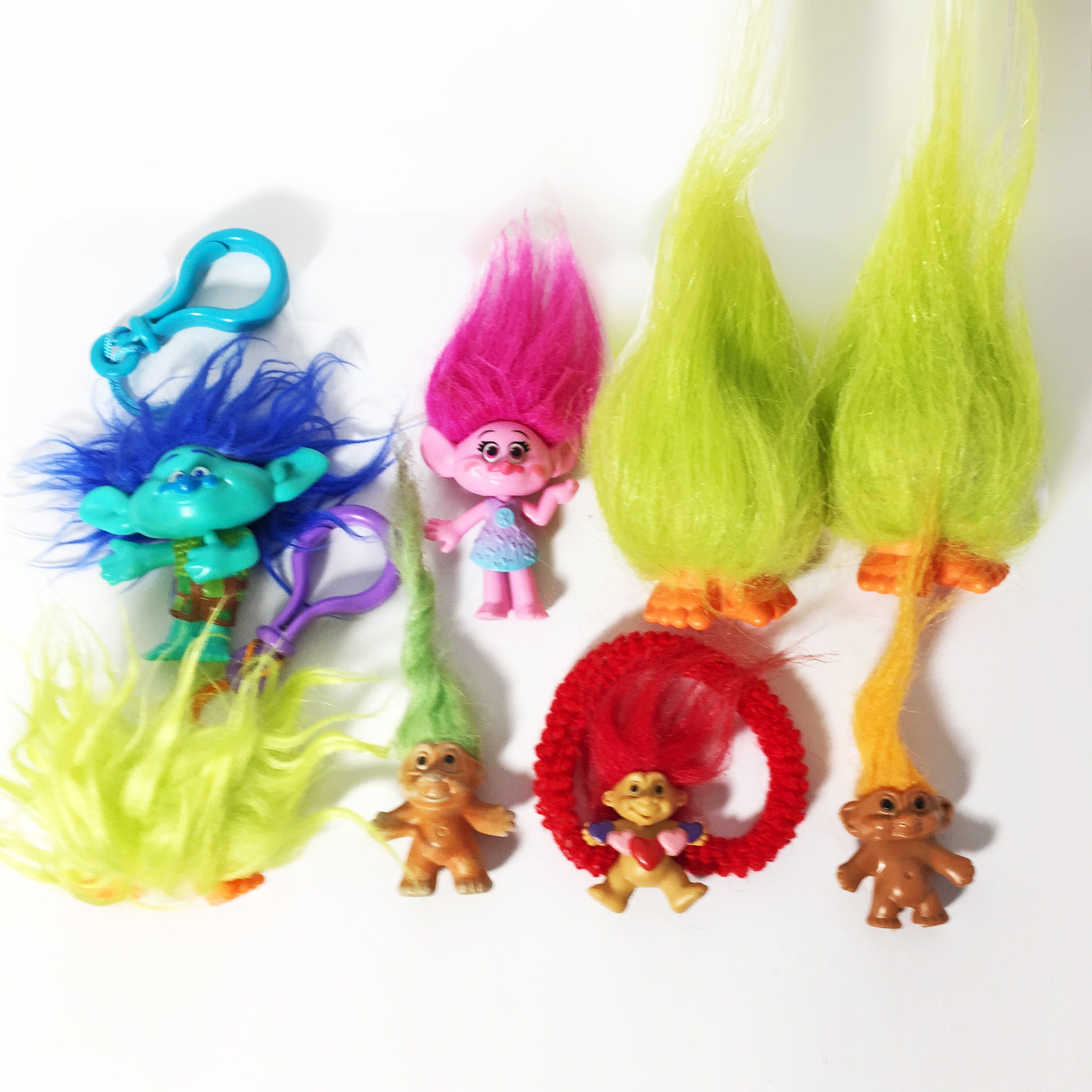 Bundle of 8 Mini Troll Dolls. Mixed Lot of Pencil Tops, Fridge Magnet,  Keyrings, Hair / Wristband & Toy Figures. Retro Collectible Gonks -   Hong Kong