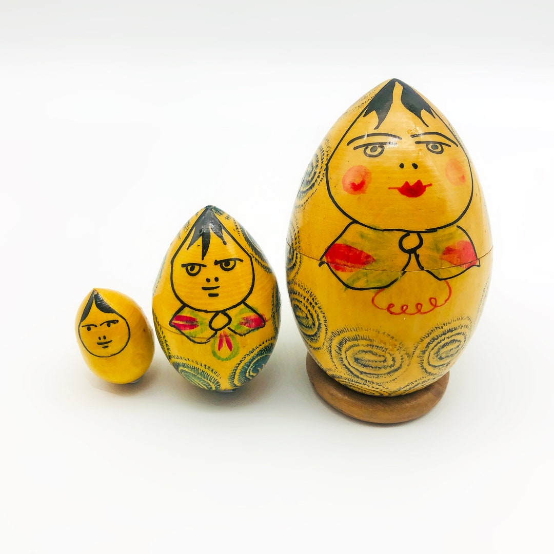 Matryoshka Doll Set, 3 Piece Russian Nesting Egg Dolls. Hand Painted