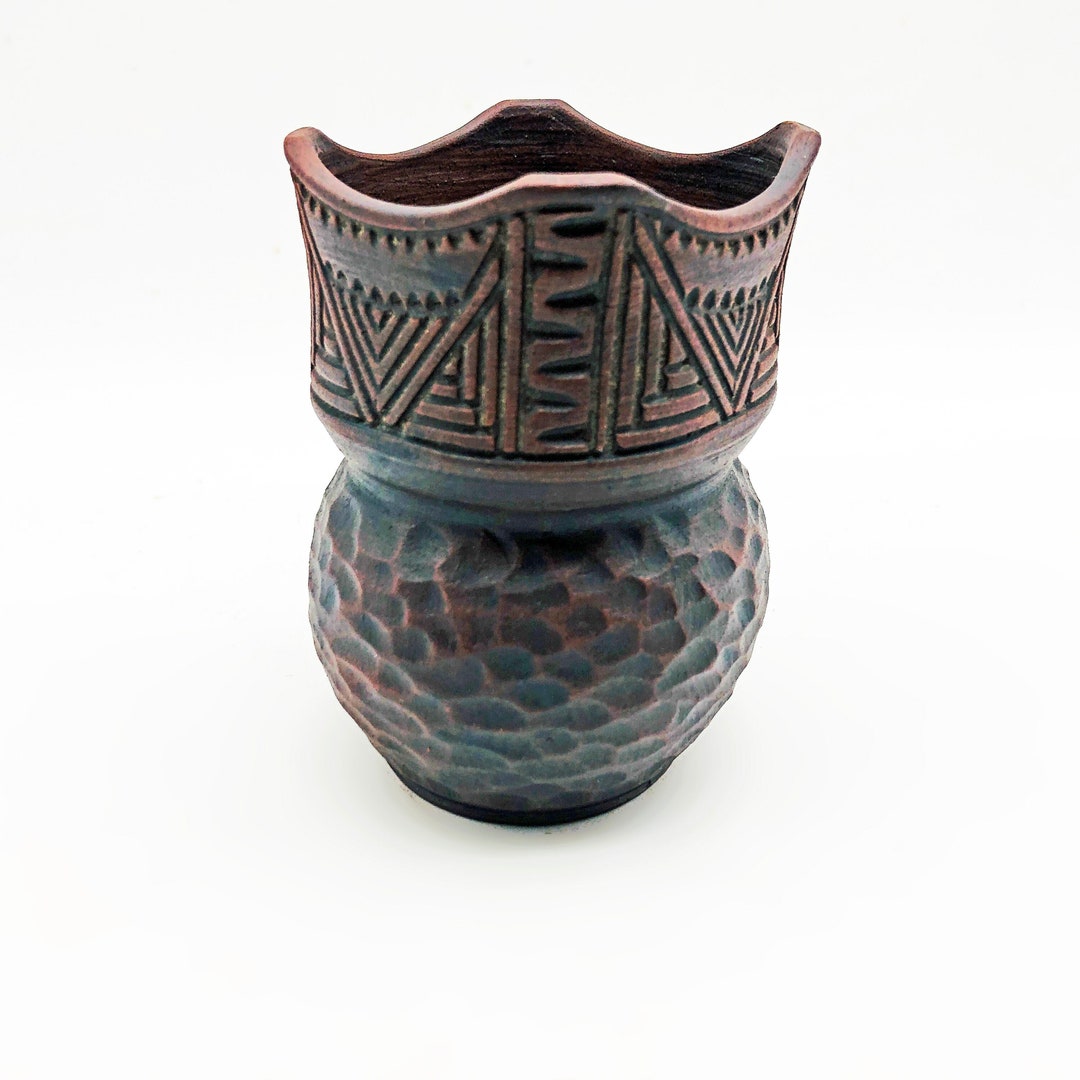 Vintage Mohawk Pottery. Signed Six Nations Reserve Kanyengen Native