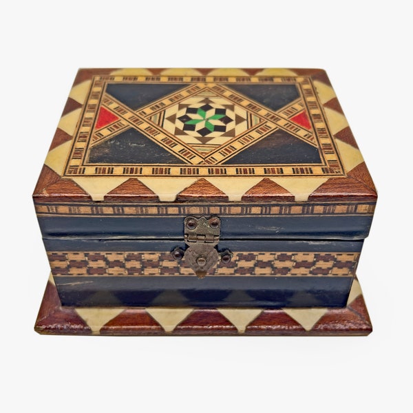 Inlay Marquetry Lidded Box. Vintage Bone & Wooden Inlaid Jewellery , Trinket Storage. Keepsake, Desk Top, Dressing Table Jewelry Accessories