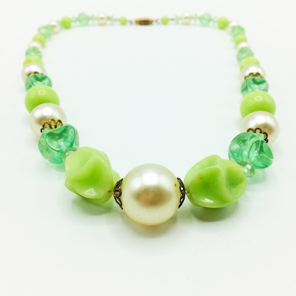 Graduated Necklace. Jade Green & Pearl Acrylic Beads. 19" Long Vintage Mid 20th Century Retro Glamour Plastic Fantastic Jewellery 1950s 60s