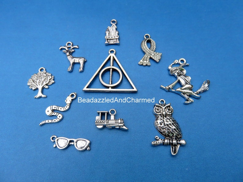 Harry Wizard and Witch Scarf Owl Magic Spell Potter Charm Pendant Mix Assortment Harry Deer Train Tree Castle Magic Charm Pendant Collection