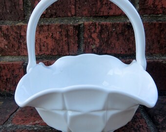 Vintage White Milk Glass Flower Girl Basket Scalloped Candy Potpourri Dish, White Wedding, Shabby Chic Wedding, Farmhouse Decor
