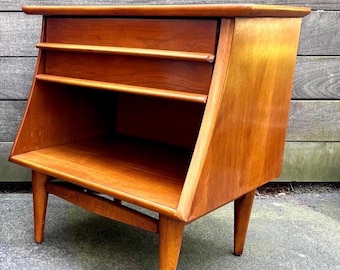 Mid-Century Modern Kent Coffey Walnut Nightstand Sidetable