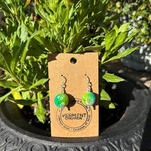 Orecchini pendenti in argento sterling con perline di vetro