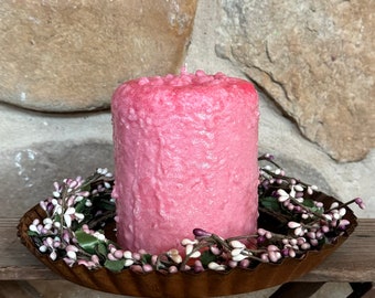 Gift Set, Large Grubby Pillar Candle, your choice of scents, with Candle Pan & Berry Ring