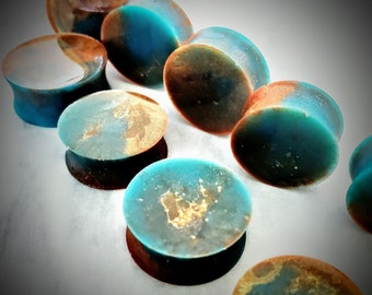 Unique turquois and bronze resin plugs  (Pair)