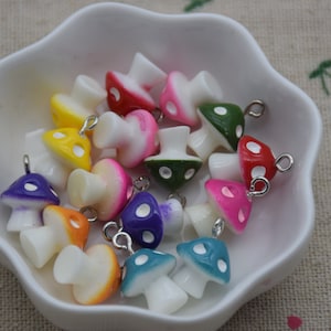 15 Resin Mushroom Charm Earring Necklace Bracelet Bead Pendants DIY Jewelry Cute Decoden Vegetable Cabochon Keychain Accessories 16mmx11mm