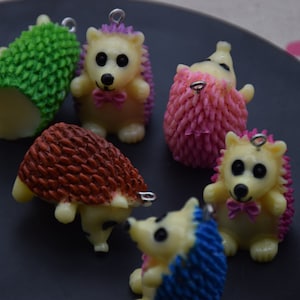 10 Resin Adorable Hedgehog Charms Earring Necklace Bracelet Bead Pendants DIY Jewelry Decoden Cabochon Keychain Accessories 30mmx20mm