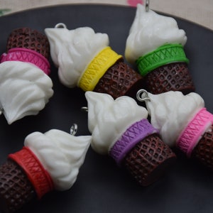 10 Eistüten Dessert Charm Ohrringe Halskette Armband Anhänger DIY Schmuck Decoden Cabochon Schlüsselanhänger Zubehör 36mmx21mm