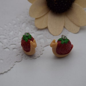 10 Resin Adorable Snail Animal Charms Earring Necklace Bracelet Bead Pendants DIY Jewelry Decoden Cabochon Keychain Accessories 20mmx20mm