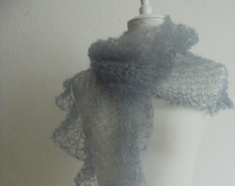 Lace Tuch, handgestricktes Tuch, 180 / 60 cm, Mohair / Seide, hellgrau