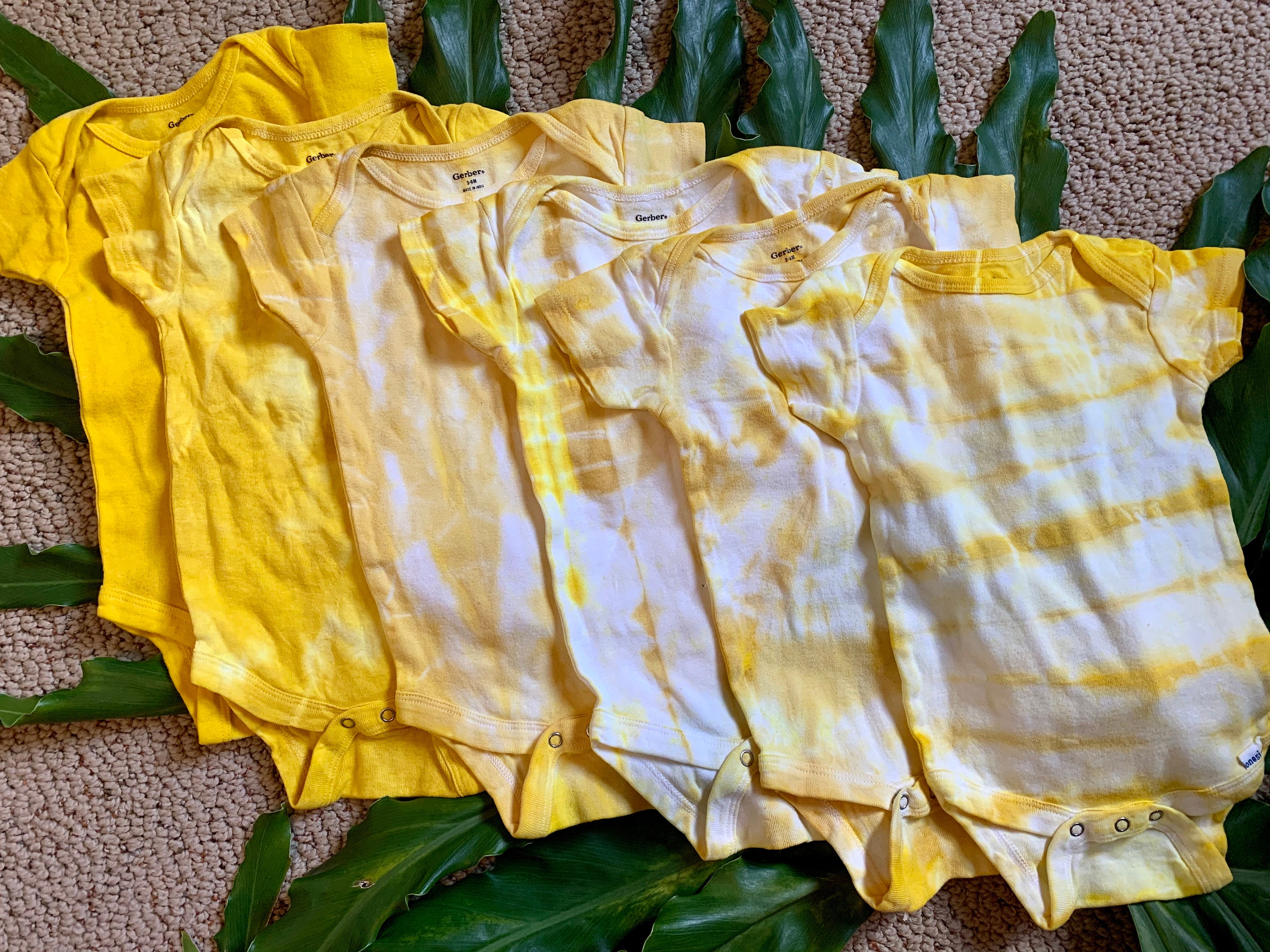 VEGGIE PATCH KIDS Plant Dyed Onesies for Baby Short Sleeve Onesies Dyed  With Avocado, Beet, Spinach, Turmeric, Blueberry and Flowers 