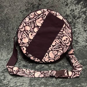 Sac de 13" squelettes phosphorescents cousues à la main pour votre tambour sacré, doublure en polaire, fermeture à glissière en nylon, tête de mort gothique sorcière païenne Wicca, RTS OOAK