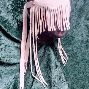 Máscara de trance ritual personalizada, cuero de ciervo, cuentas de vidrio y metal, Seidr nórdico Vitki Volva, ceremonia de viaje chamánico, boda, unión de manos, meditación. imagen 4
