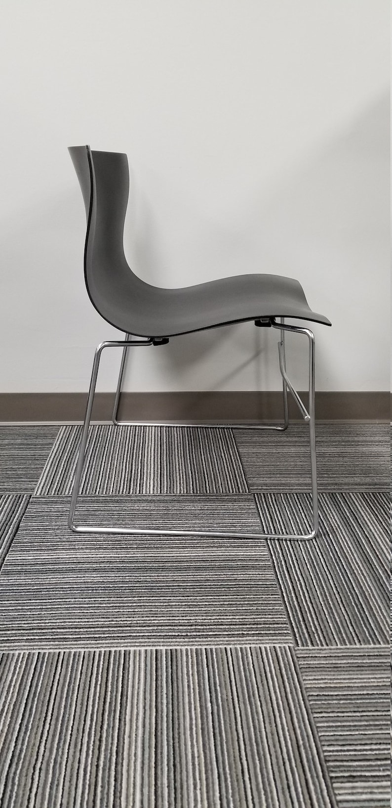 Modern Knoll Vignelli Handkerchief Chair