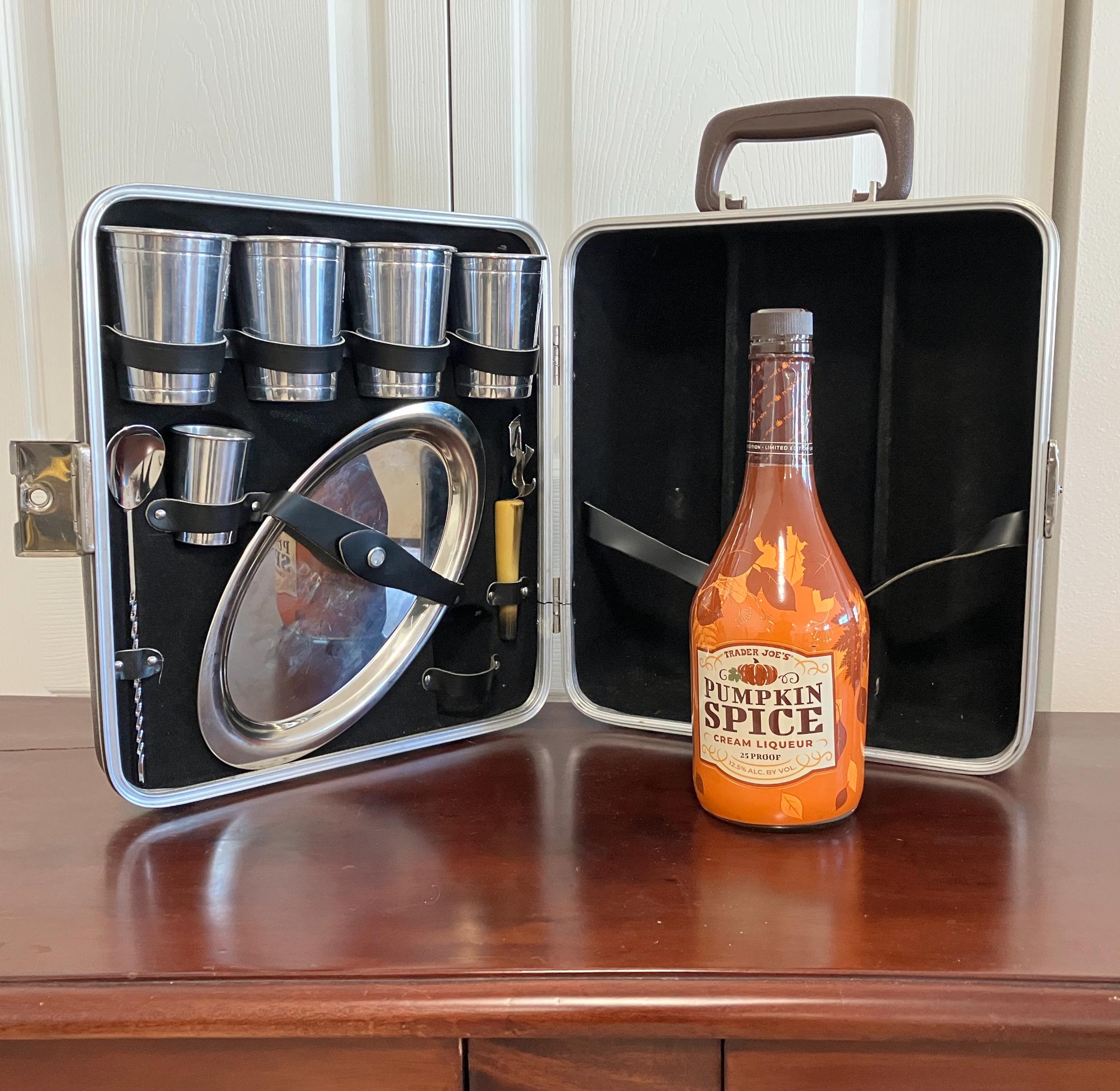 Vintage TRAV-L BAR EXECUTAIN 101 Ever Wear Suitcase Cocktail