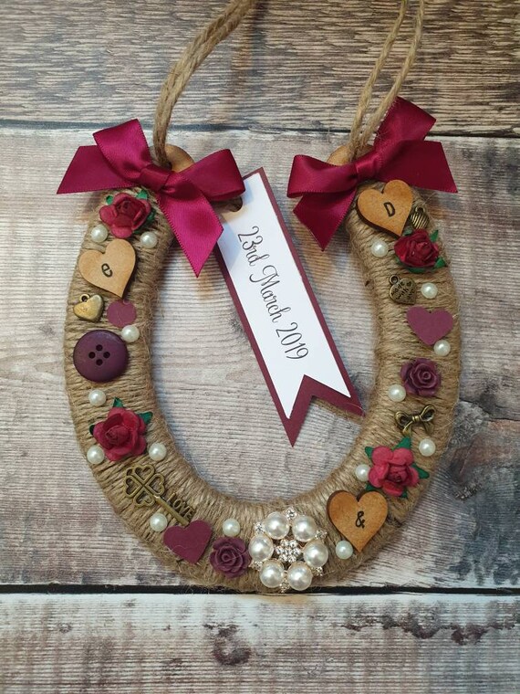 Personnalisé Mariage Plaque mariage cadeau en bois fer à cheval souvenir Bonne Chance Cadeau