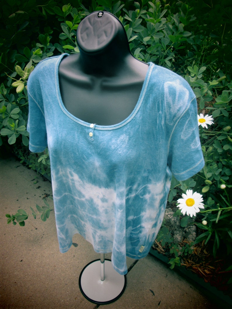 comfy cotton teens Indigo tied resist Large Ladies Liz Claiborne upcycled shirt teens Buttons Scoop neck bodice Womens short sleeves