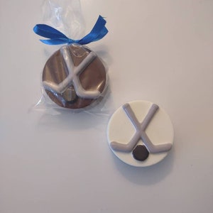 Hockey Chocolate covered Oreos or Cake Pucks(12)