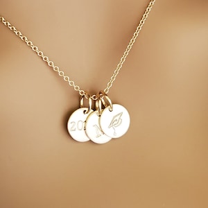 Personalized Senior Necklace, Initial Charm, Graduation Cap Hand Stamp, Class of 2025 Gift for Her, High School or College Graduate Keepsake