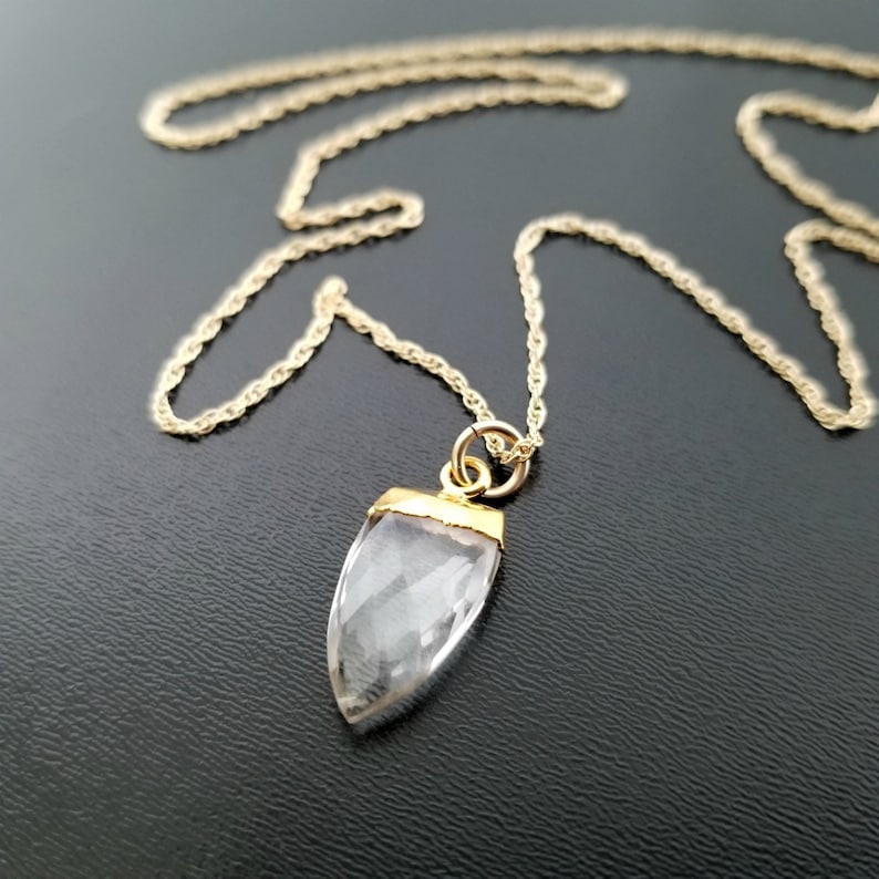 Spiritual Gift Raw Crystal Quartz Spear Pendent Gold Filled Layering Necklace Positive Energy Healing Crystal Charm Boho Gold Necklace