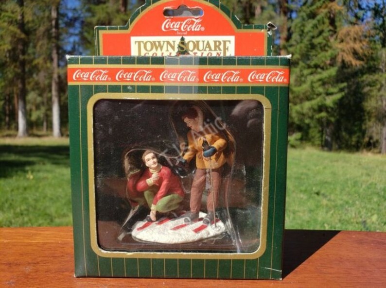 Town Square Collection Skiiers