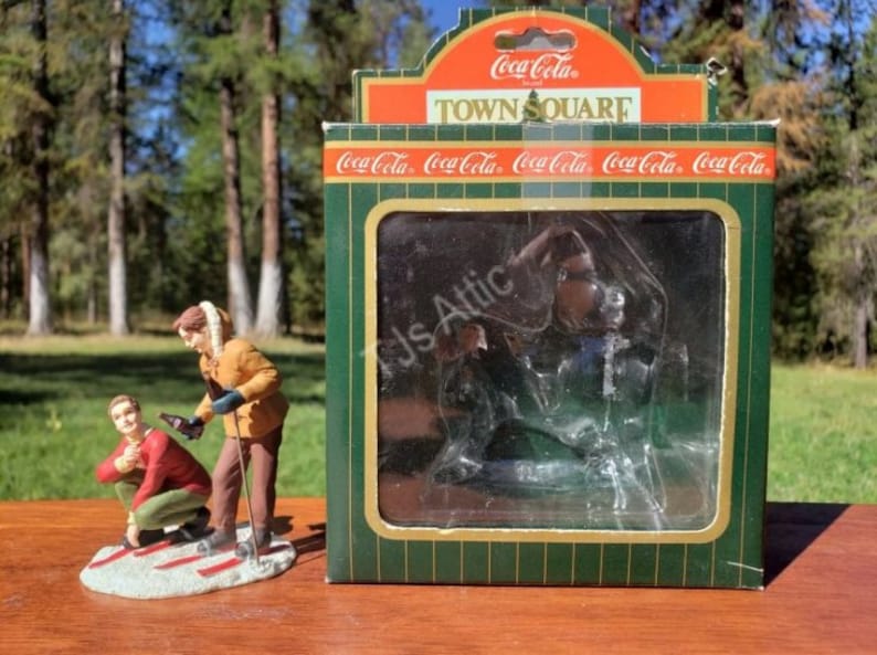 Town Square Collection Skiiers