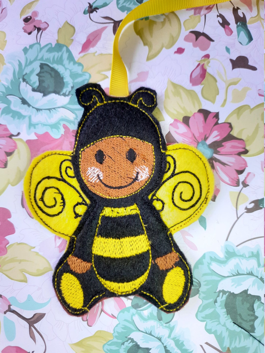 Bumble Bee Bookmark Yellow Birthday Easter Mothers Day Father Children ...
