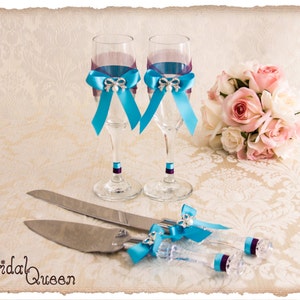 Pastel de boda de servicio y flautas de champán conjunto de corte de pastel conjunto cuchillo conjunto de flautas de tostado turquesa y púrpura