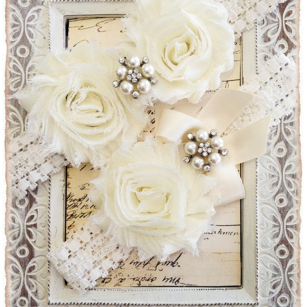 Ivory Bridal Garter, Lace Bridal Garter Set, Ivory Lace Garter Set, Lace Wedding Garter Set - Off white Lace, Ivory Flowers
