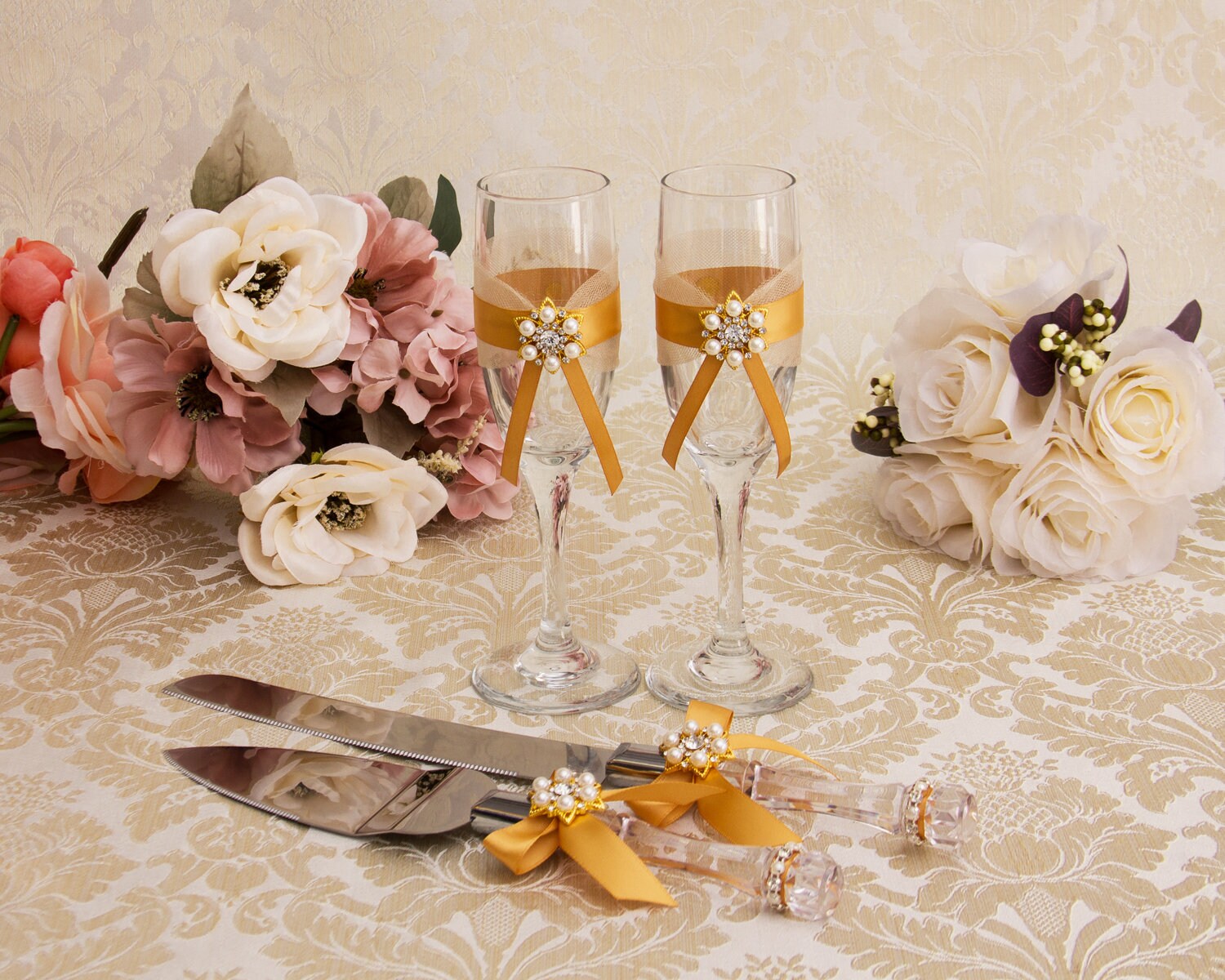 ウェディング　Mikasa ケーキサーバーセット Amazon.com | Mikasa Love Story 18.10 Stainless Steel Pie Cake