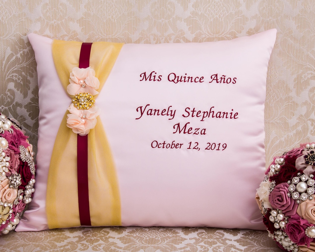 Almohada personalizada rosa para quinceañera, dulces 16, mis 15 años,  almohada para arrodillarse, almohada para tiara, almohada para zapatos,  cojines,