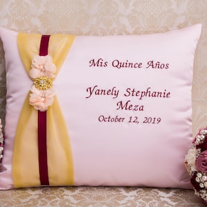 Pink Personalized Quinceanera Pillow, Sweet 16, Mis 15 Anos, Kneeling Pillow, Tiara Pillow, Shoe Pillow, Cojines, Cogines, Prayer Pillow