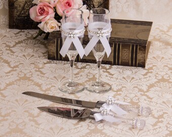 Wedding Champagne Flutes, Silver Wedding Glasses, White Toasting Flutes, Wedding Champagne Glasses, Wedding Cake Serving Set