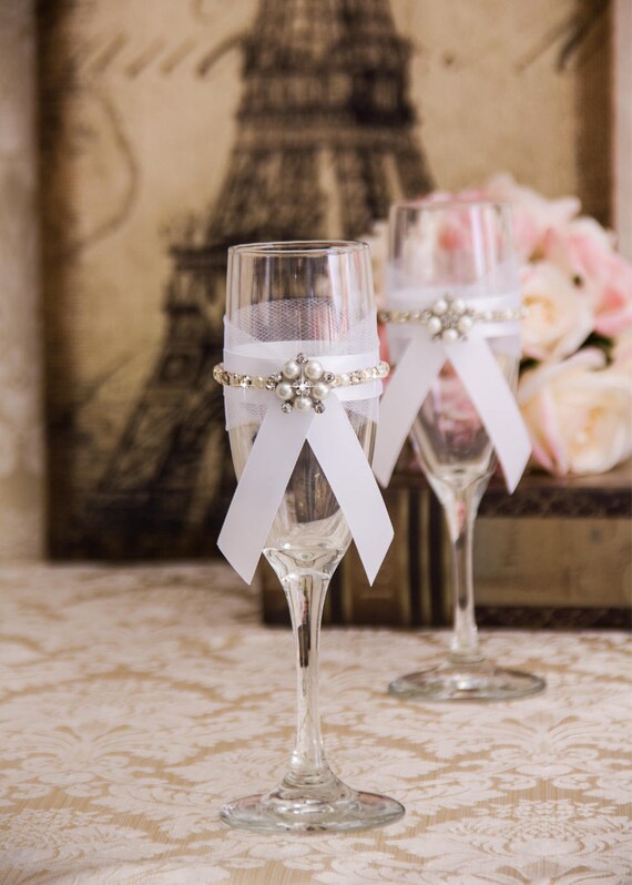 White Wedding Champagne Flutes Wedding Glasses Silver Etsy