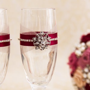 Wedding Champagne Flutes Bride and Groom Wedding Glasses Wedding Toasting Glasses Rustic Toasting Flutes Bridal Shower Gift