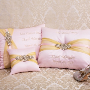 Pink and Gold Quinceanera Pillow, Quince Shoe Pillow, Kneeling Pillow, Prayer Pillow, My Sweet 16, Mis 15 Anos
