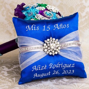 Personalized Tiara Pillow, Embroidered Quinceanera Pillow, Quince Shoe Pillow, My Sweet 16 Kneeling Pillow, Mis 15 Anos, Mis Quince