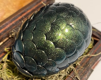 Dragon Egg with Box - Dragon Egg with Chest - Dragon Egg Decor - Dragon Egg - METALLIC GREEN GOLD - Regal Style Box