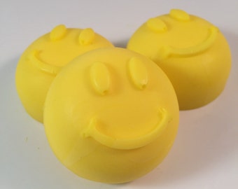 Jabones de cara sonriente / Jabón de sonrisa / Jabón Emoji / Jabón natural / Jabón de 2 oz / Jabón de leche de cabra / Favor de fiesta / Favor de ducha / Conjunto de 3