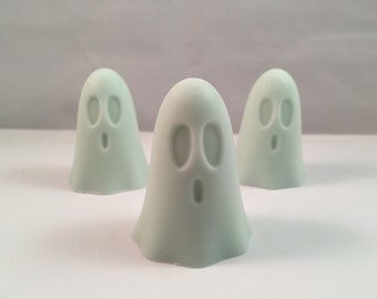 Ghost Soaps / Halloween Soap / Boo Soap /  Fall Soap / 4 oz Soap / Goat Milk Soap/ Set of 4