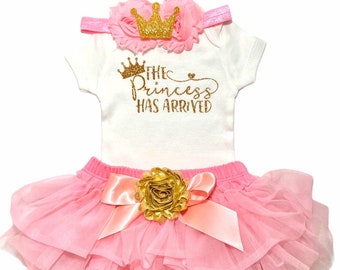 The Princess Has Arrived, Baby Girl Newborn Outfit, Baby Girl Coming Home Outfit, Baby Girl Clothes, Baby Girl Outfit, Girl Newborn Outfit