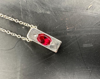 Gepolijst herenzilver 925 vierkante staafketting hanger met robijn edelsteen