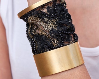 Grande braccialetto d'oro, braccialetto nero per donne, braccialetto largo, gioielli d'avanguardia, gioielli artigianali, gioielli unici, bracciale in pizzo