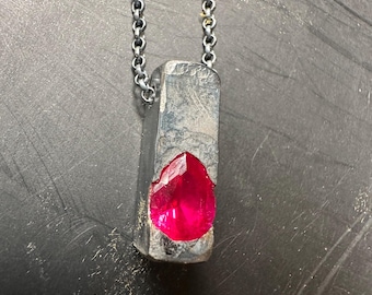 Sterlingzilveren vierkante staaf hanger ketting, robijn edelsteen heren en dames, herensieraden