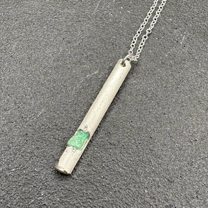 Men&#39;s 925 Silver Polish Necklace with Natural Emerald Gemstone