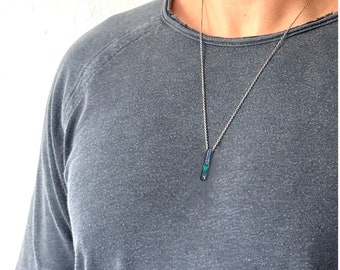 Men's Pendant Necklace: Natural Emerald on Oxidized 925 Sterling Silver Round Bar