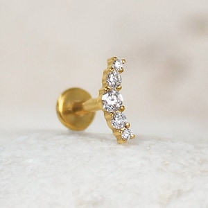 DIXI • Curved Crystal Stud | 16g | Certified ASTM F136 Titanium | THREADLESS | Implant Grade, Hypoallergenic, Waterproof, Tarnish Free